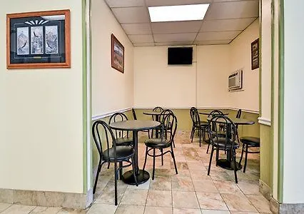 Quality I-90 East Locanda 4*