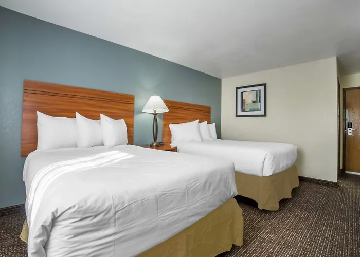 Quality I-90 East 4*